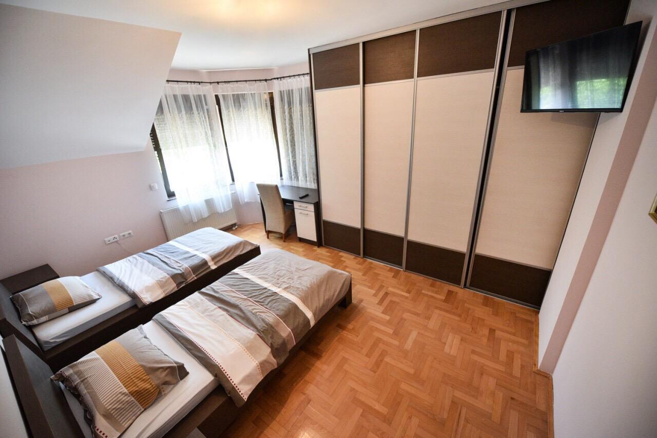 Apartman Natalija Баня Лука Екстериор снимка